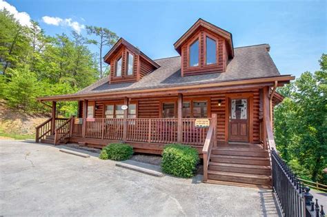 Another Day Inn Bearadise Cabin In Pigeon Forge W 2 Br Sleeps8