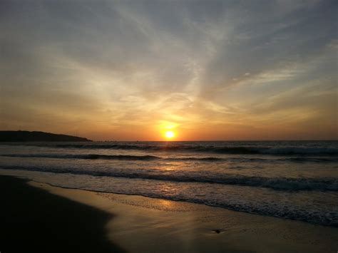 Mancora Peru Beaches Surfing And Nightlife Tales Of A Backpacker