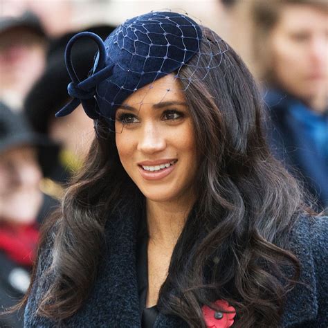 Prince harry and meghan meet and greet ecstatic fans at the sydney opera house. Meghan Markle: SO anders sah sie noch vor 10 Jahren aus ...