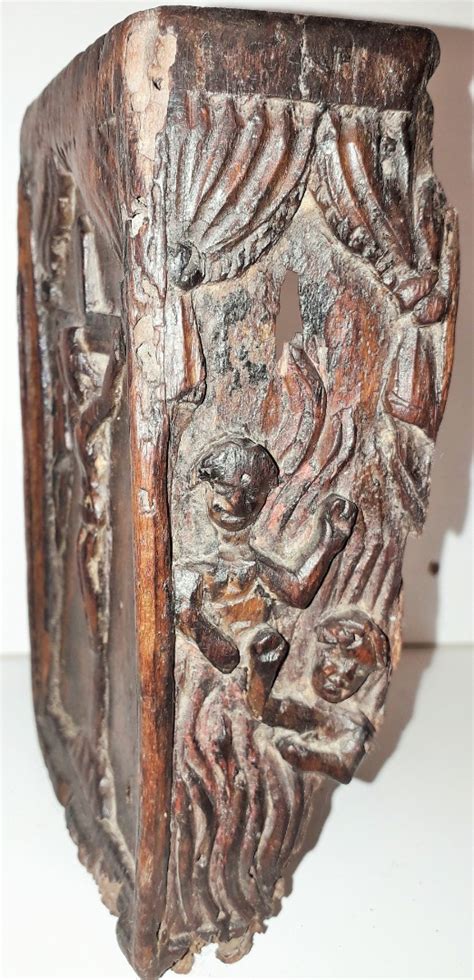fragment de bois sculpté avec scène religieuse 17ème ...