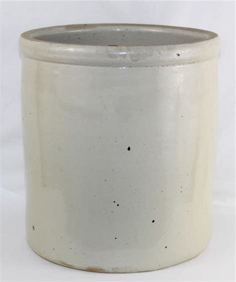 Antique 1909 Red Wing Crock, 5-Gallon Crock with 6 inch Wing Logo