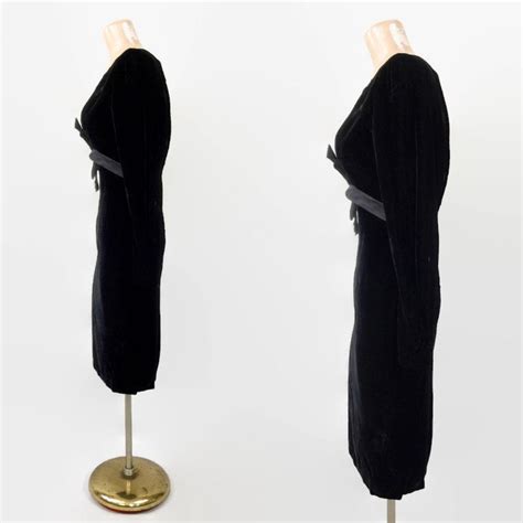 Vintage 50s Hourglass Black Velvet Wiggle Dress With Bow Etsy