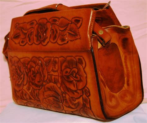 Vintage Hand Tooled Leather Handbag Purse By Chicvintagewear