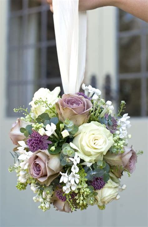 Each online flower bouquet here is one of our most popular. The 6 most popular types of wedding bouquets
