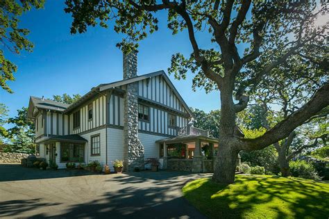 Classically Elegant Residence British Columbia Luxury Homes