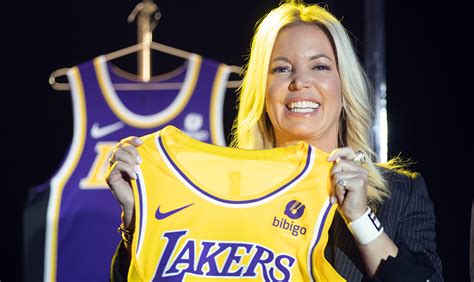 Nba Fans Roast The Lakers After Jeanie Buss Gets Hacked On Twitter