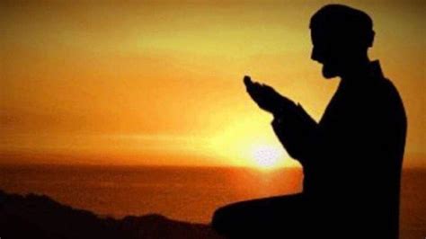 Shalat istikharah juga dapat dilakukan pada waktu siang atau malam. Tata Cara Salat Istikharah dan Niat Solat Istikharah, Cara ...