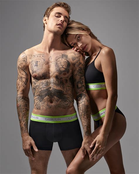 Justin Bieber Et Hailey Baldwin Se Lancent Dans Leur Sous V Tements En