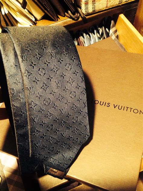 Louis Vuitton Giant Mirror Monogram Tie Giant Mirror Classy Outfits