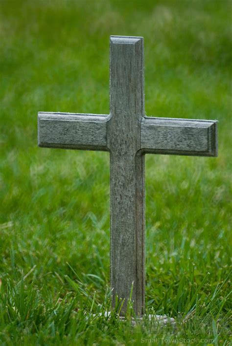 We offer traditional and alternative services for burial and cremation. In Remembrance