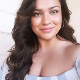Sabrina Reyes S Instagram Twitter Facebook On Idcrawl