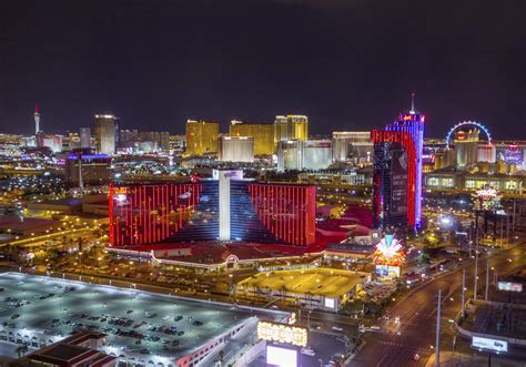 Las vegas to los angeles. Las Vegas Strip at Night - Southwest Truck Driver Training