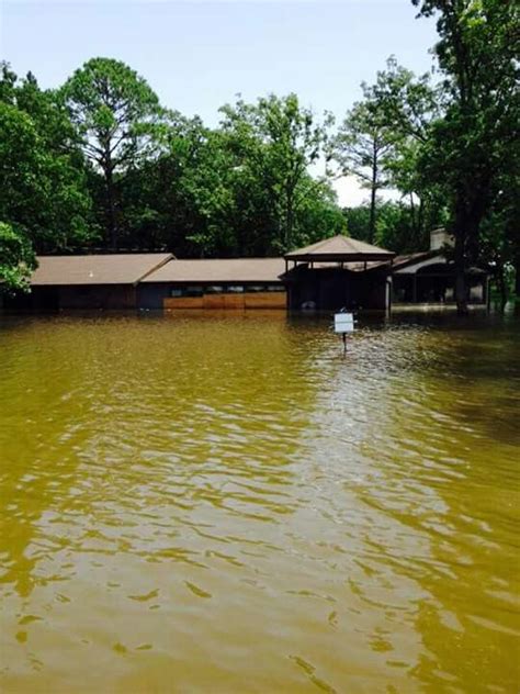 The back of the cabins are about 50 feet from big cove road, which is a local side road with low to moderate traffic. Pin by Ricky Porter on TEXAS/OKLAHOMA/RED RIVER FLOODING ...