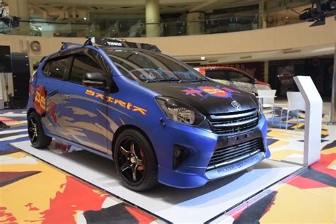 Modifikasi Mobil Kombinasi Warna Biru