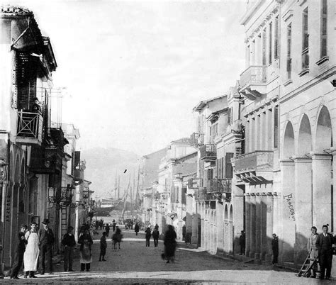 Η ελληνική πόλη της πάτρας είναι η πρωτεύουσα της περιφέρειας δυτικής ελλάδας και βρίσκεται στη. ΠΑΤΡΑ - 1900 ΠΕΡΙΠΟΥ - ΚΑΤΕΒΑΙΝΟΝΤΑΣ ΣΤΟ ΛΙΜΑΝΙ ΑΠΟ ΤΗΝ ...