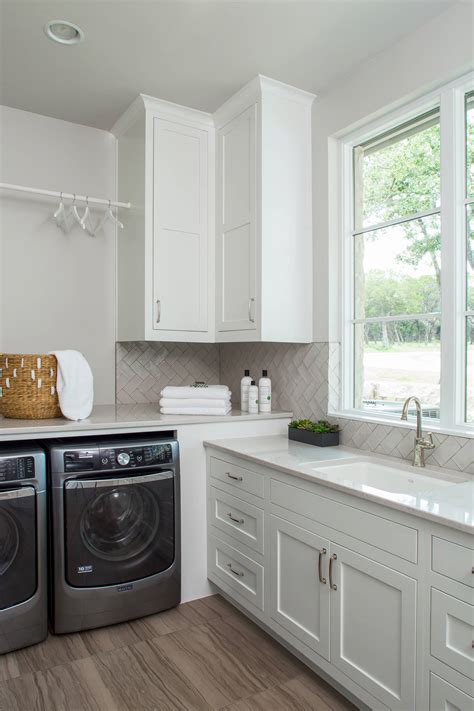 10 Corner Cabinets That Win at Storage