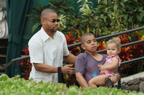 Normally i am skeptical about 'true stories,' but cuba gooding jr. CUBA GOODING JR WITH KIDS IN HAWAII | BLACKCELEBRITYKIDS ...