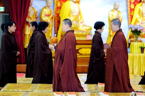 Chinas Top Buddhist Leader Investigated For Allegedly Forcing Nuns To Have Sex With Him