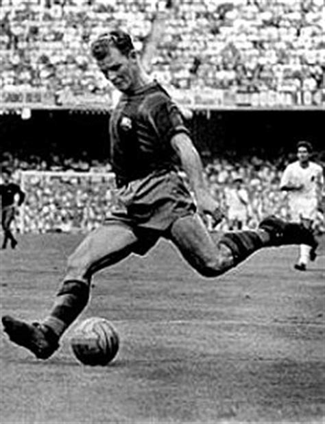 Pozrite sa, čo používateľ kubala ltg (kubalaltg) objavil na pintereste, najväčšej zbierke nápadov na svete. László Kubala le Hongrois ou Ladislao le Catalan - Footballski