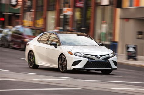 2018 Toyota Camry Prices And Fuel Economy More Money Power Mpgs