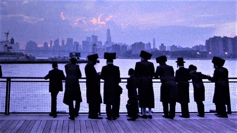 One Of Us Un Documentario Sugli Ebrei Chassidici Di New York La