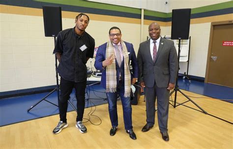 Lecrae Teams Up With Tyrone Oliver To Inspire Youth