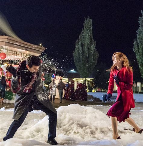 The Mistletoe Inn Alicia Witt And David Alpay Battle It Out In The