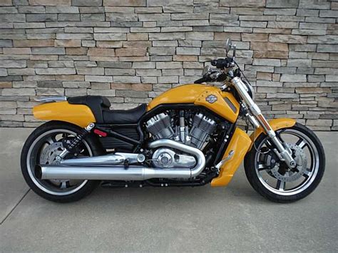 2011 Harley Davidson Vrscf V Rod Muscle Chrome Yellow With Black