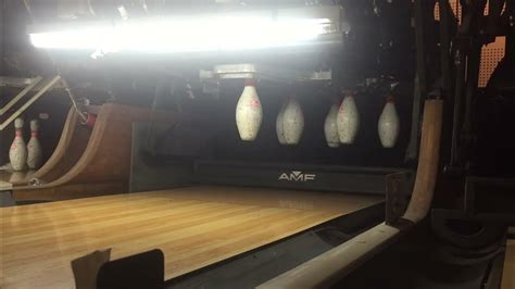 Close Up Bowling On The Amf 82 90xl Pinspotter Lane 12 123022