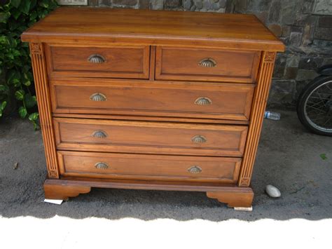 ELANG GALLERY FURNITURE: Kursi, Meja, Almari dan Gebyok