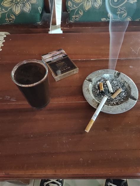 27 Kata Kata Kopi Rokok Surya - Chika Ciku