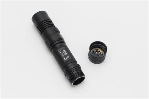 The site owner hides the web page description. 户外必备: NITECORE EC20 和 EC4S 手电筒开箱 - 罗磊的独立博客