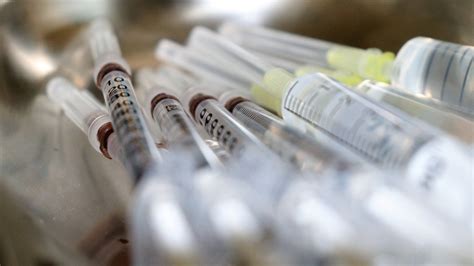 Now that the first covid19 vaccine from pfizer is being released, how do mrna vaccines work?watch our vaccine podcast. Come stanno andando le vaccinazioni contro il coronavirus in Italia - Wired