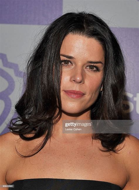 Actress Neve Campbell Attends The Instyle And Warner Bros 67th News