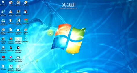 توفر اللوحة ، التي تسمى بالنقر على صورة الفرشاة ، إمكانية الوصول إلى الأدوات الأساسية للرسم. خلفيات ويندوز 10 متحركة