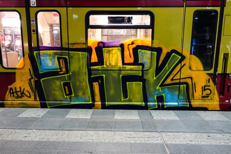 berlin street art pieces – #014 – feb/mar 2015 – URBANPRESENTS