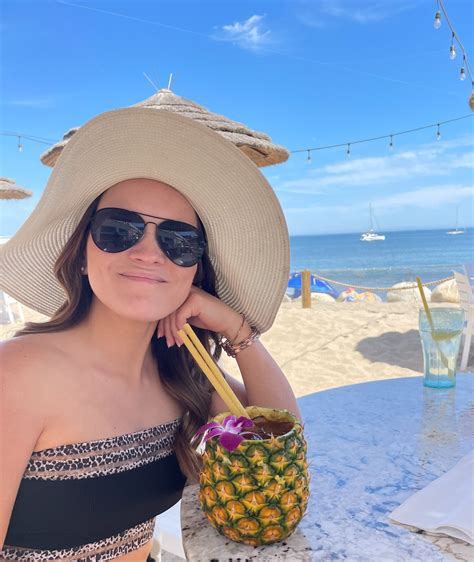 A Foodie's Guide to Paradise Cove Malibu Restaurant From a Local