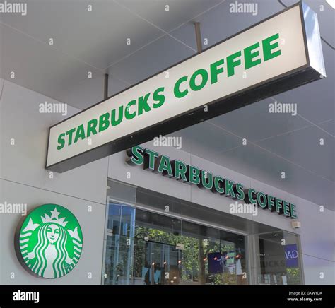 Starbucks Hi Res Stock Photography And Images Alamy