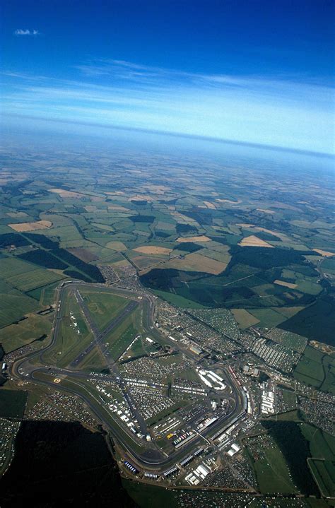 It has hosted the british grand prix 56 times since 1950, and is the current host of the race, as well as the host of the 70th anniversary grand prix. Silverstone | United Kingdon | Circuit, Silverstone, Race ...