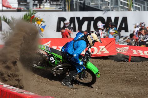 Watch the time lapse of the the daytona grass getting transformed into the supercross track that will be raced. Robert Foote - Ricky Carmichael Daytona Amateur Supercross ...