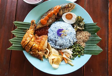 The sum of many delicious parts, malaysian cuisine's influences include chinese, indian and malay. 5 Reasons to Book Your Tickets To Pulau Redang | Curly Tales