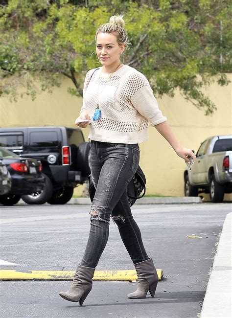 Hilary Duff In Ripped Skinny Jeans Stops By Coffee Bean In West