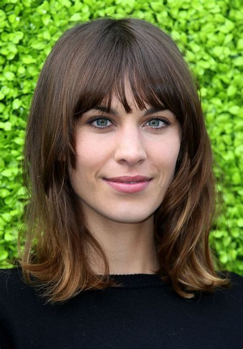 Shoulder length hairstyles have eclipsed beauty trends this year, with more and more girls and women embracing this haircut. Alexa Chung Hairstyles: Classic Shoulder Length Hairstyle ...