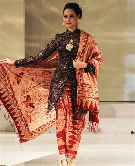 All About Kebaya Indonesias Traditional Formal Wear For Women