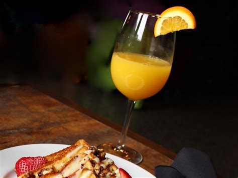 Bottomless Mimosas Are Waiting For You At These Local Brunch Spots