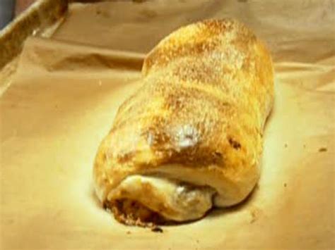 Robert doit redresser la situation au copper steer steakhouse de safford, en arizona. Cowboy Stromboli Recipe | Robert Irvine | Food Network