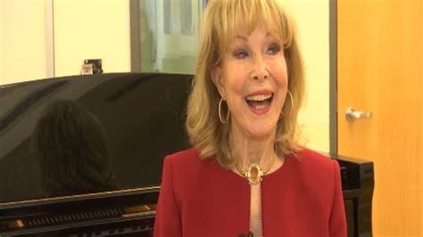 ‘i Dream Of Jeannie Star Barbara Eden On Growing Up In San Francisco