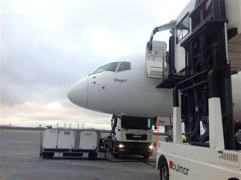 Review Of Icelandair Flight From Boston To Reykjavík In Economy