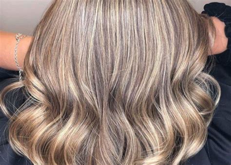 Strandlights Are The Trendiest Way To Highlight Your Hair This Summer