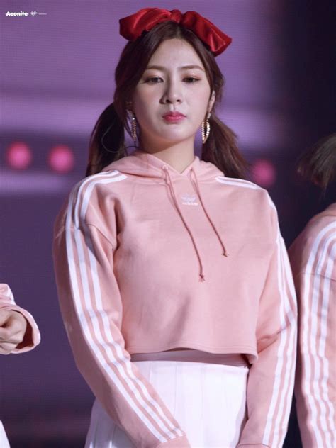 Pink In Concert Oh Hayoung Bubblegum Pop Son Na Eun Eun Ji Korean Name Japanese Names